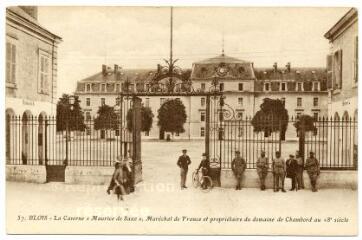 1 vue  - La caserne \'Maurice de Saxe\', Maréchal de France et propriétaire du domaine de Chambord au 18e siècle. (ouvre la visionneuse)