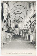 1 vue  - Fête de Jeanne d\'Arc, intérieur de la cathédrale. (ouvre la visionneuse)