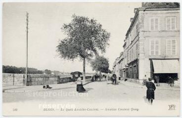 1 vue  - Le quai Amédée-Content. (ouvre la visionneuse)