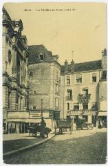 1 vue  - Le théâtre et la place Louis XII. (ouvre la visionneuse)