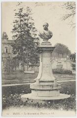 1 vue  - Le monument de Thierry. (ouvre la visionneuse)