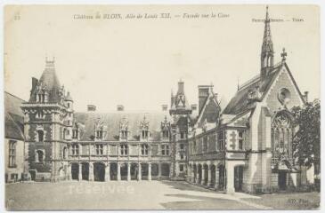 1 vue  - Le château, aile de Louis XII, façade sur la cour. (ouvre la visionneuse)