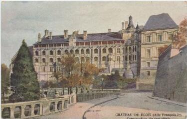1 vue  - Château de Blois (Aile François 1er). Construction du XVIe siècle. (ouvre la visionneuse)