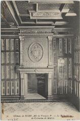 1 vue  - Château de Blois, aile de François 1er.- La bibliothèque de Catherine de Médicis. (ouvre la visionneuse)