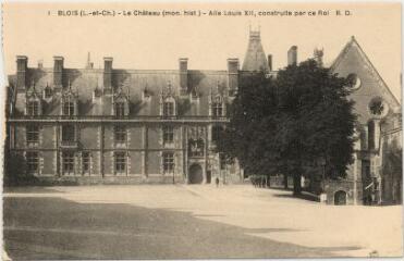 1 vue  - Le château.- Aile Louis XII construite par ce roi. (ouvre la visionneuse)