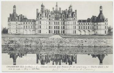 1 vue - Château construit, pour François 1er de 1519 à 1535, Charles Quint y fut reçu en 1549. (ouvre la visionneuse)