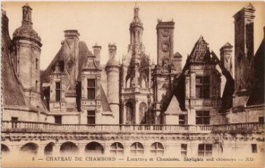 1 vue  - Le Château.- Lucarnes et cheminées. (ouvre la visionneuse)