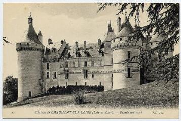 1 vue  - Le château, façade sud-ouest. (ouvre la visionneuse)
