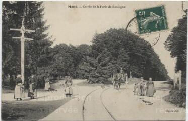 1 vue - Entrée de la forêt de Boulogne. (ouvre la visionneuse)