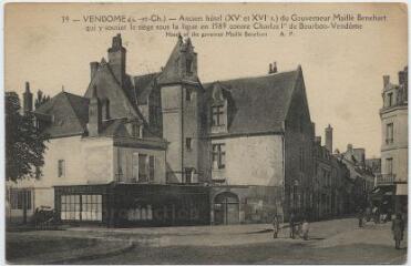 1 vue  - Ancien hôtel (XVe et XVIe siècle) du Gouverneur Maillé Benehart. (ouvre la visionneuse)