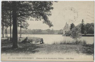 1 vue  - Château de la Gaudinière, l\'étang. (ouvre la visionneuse)