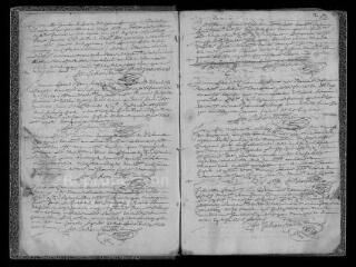 167 vues  - Registre paroissial. Baptêmes, mariages, sépultures (1670-mars 1679) (ouvre la visionneuse)