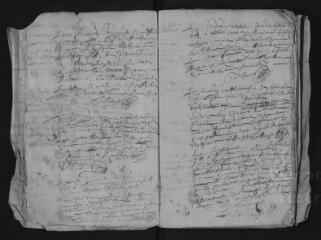 54 vues  - Registre paroissial. Baptêmes (mars 1644-août 1650) ; mariages (juin 1644-juillet 1650) ; sépultures (mars 1644-mars 1649) (ouvre la visionneuse)