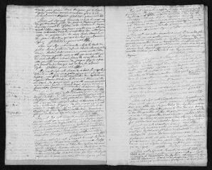 8 vues  - Registre paroissial.Baptêmes, sépultures (mai 1768-décembre 1769) (ouvre la visionneuse)