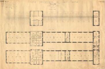 1 vue Lamotte-Beuvron : plan de la colonie pénitentiaire de Saint-Maurice (bâtiment D, dortoir côté canal), juillet 1932. Echelle au 1/100e
