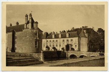 1 vue Château d'Avaray, propriété du baron Stalins.