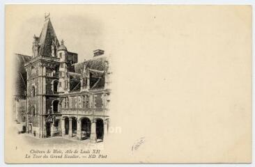 1 vue  - Le château, aile Louis XII, la tour du grand escalier. (ouvre la visionneuse)