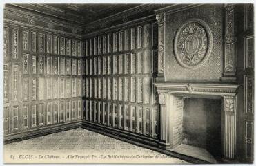 1 vue  - Le château, aile François 1er, la bibliothèque de Catherine de Médicis. (ouvre la visionneuse)