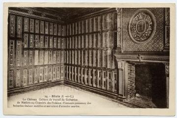 1 vue  - Le château, cabinet de travail de Catherine de Médicis ou chambre des poisons. (ouvre la visionneuse)