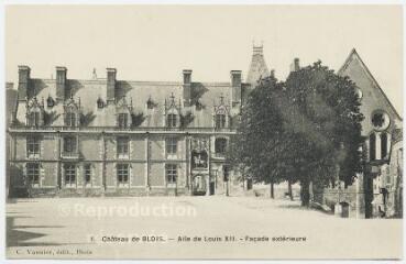 1 vue Le château, aile de Louis XII, façade extérieure.