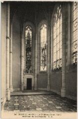 1 vue Le château.- Intérieur de la chapelle.