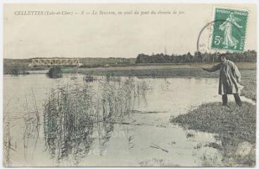 1 vue  - Le Beuvron, en aval du pont du chemin de fer. (ouvre la visionneuse)