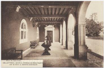 1 vue  - Château de Beauregard, XVe et XVIIe siècle, galerie extérieure. (ouvre la visionneuse)