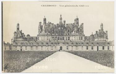 1 vue Vue générale du château.
