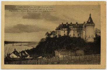 1 vue  - Le château, façade ouest et pont sur la Loire. (ouvre la visionneuse)