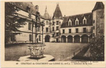 1 vue Château.- Intérieur de la cour.