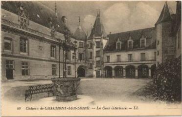 1 vue Château.- La cour intérieure.