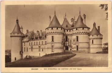 1 vue  - Vue d\'ensemble du château XV et XVIe siècle. (ouvre la visionneuse)