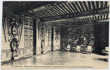 1 vue  - Le château, salle des gardes et tapisserie représentant l\'enlèvement de la belle Hélène. (ouvre la visionneuse)