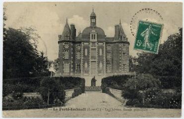 1 vue Le château, façade principale.