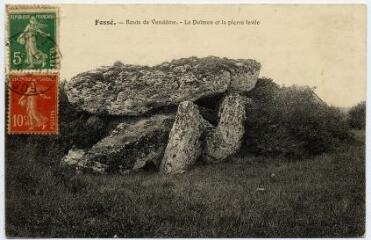 1 vue Route de Vendôme, le dolmen et la pierre levée.