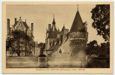 1 vue  - Château du Moulin (XVe siècle), côté est. (ouvre la visionneuse)