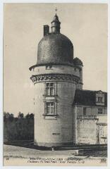 1 vue  - Château du Gué-Péan, tour d\'angle nord-ouest. (ouvre la visionneuse)