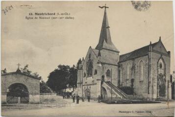 1 vue  - Eglise de Nanteuil (XIIe, XVe siècle). (ouvre la visionneuse)