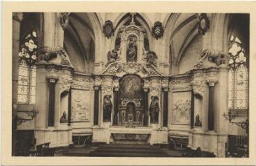 1 vue Ecole de Pontlevoy. La chapelle, le maître-autel, retable du XVIIe siècle.