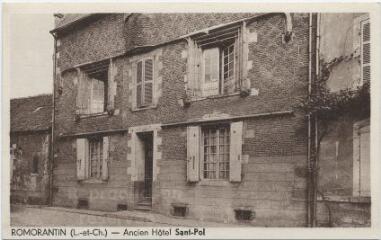 1 vue  - Ancien Hôtel Saint-Pol. (ouvre la visionneuse)