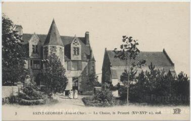 1 vue La Chaise, le prieuré (XVe et XVIe siècle) sud.