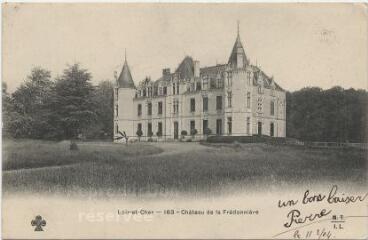 1 vue  - Château de la Fredonnière. (ouvre la visionneuse)
