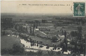 1 vue  - Vue panoramique de la vallée du Loir, prise du château. (ouvre la visionneuse)