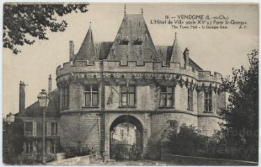 1 vue L'hôtel de ville (style XVe siècle). Porte Saint-Georges.