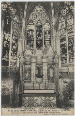 1 vue Eglise de la Trinité Notre-dame de la Belle Verrière, peinte au XIIe siècle.