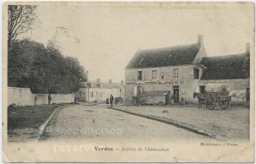 1 vue  - Arrivée de Châteaudun. (ouvre la visionneuse)