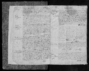 123 vues  - Registre paroissial. Baptêmes, mariages, sépultures (1679-mai 1692) (ouvre la visionneuse)