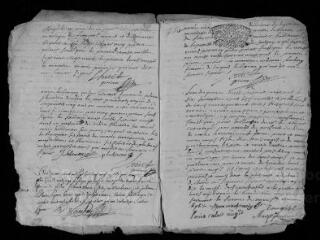 8 vues Registre paroissial. Baptêmes, mariages, sépultures (avril-décembre 1729)
