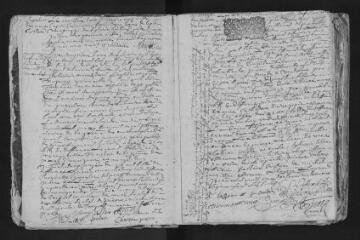 130 vues Registre paroissial. Baptêmes, mariages, sépultures (1703-1720 ; 1722) ; mariage (janvier 1723)