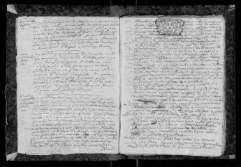 101 vues  - Registre paroissial. Baptêmes, mariages, sépultures (1722-juin 1733) (ouvre la visionneuse)